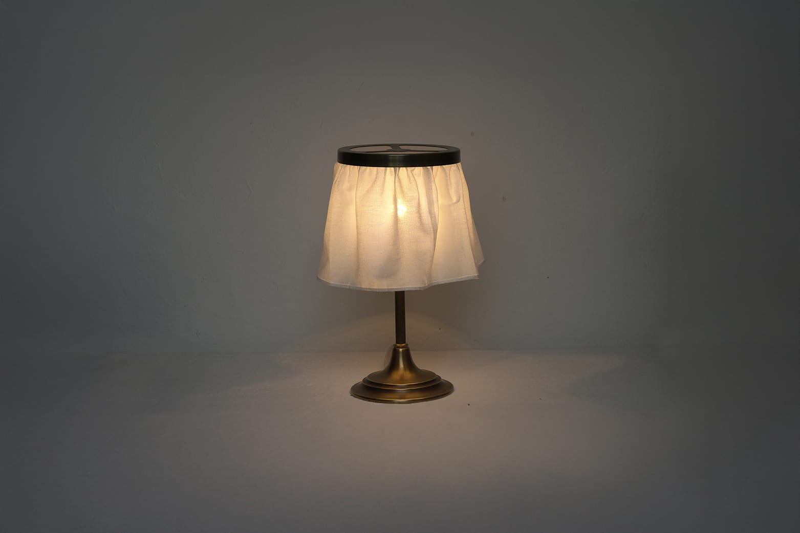 CORDLESS RYE TABLE LIGHT - Image 2