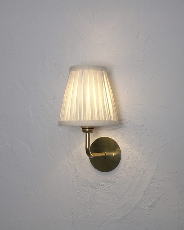 HENLEY IP44 WALL LIGHT